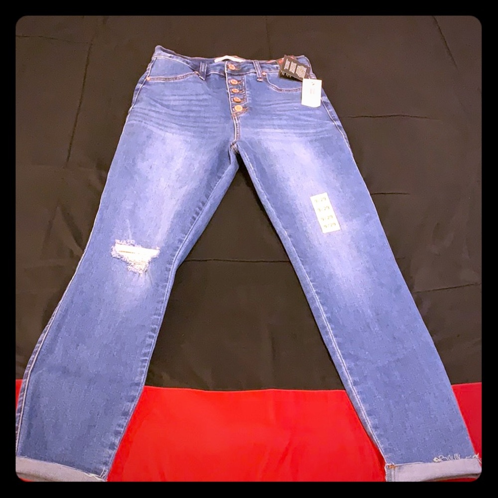 CELEBIRTY PINK CURVY HIGH RISE JEANS
